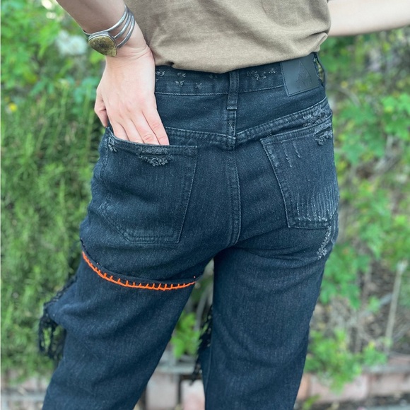 UNIFxURBAN OUTFITTERS distressed denim - Picture 4 of 7